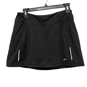 Brooks Running Women's Equilibrium Black Skort Medium